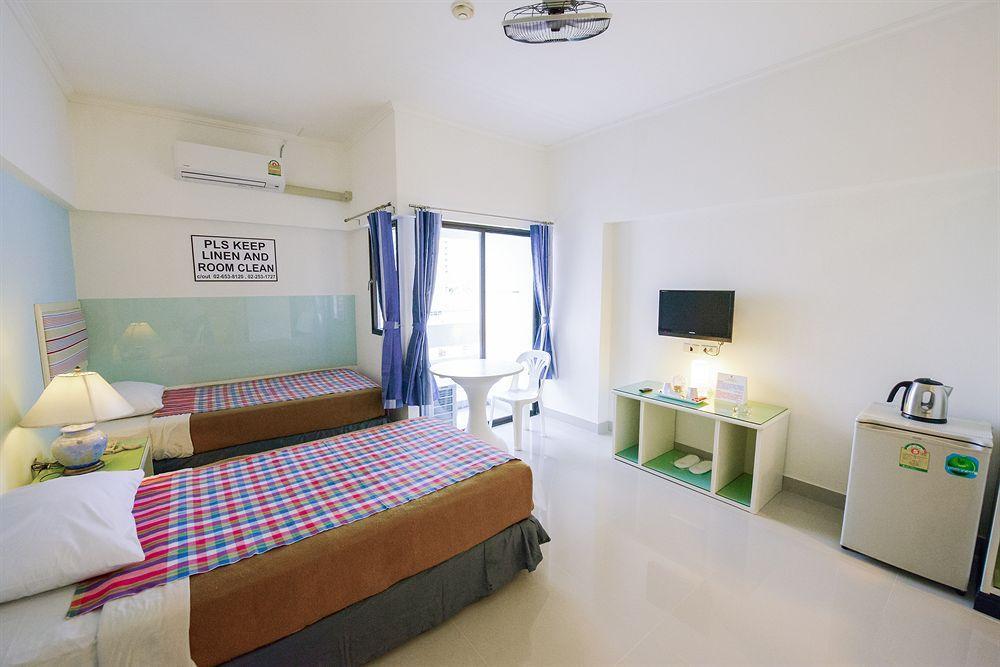 A-2 House Hostel Bangkok Exterior foto